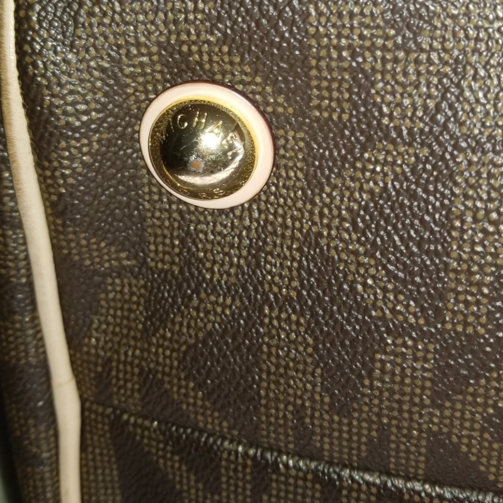 SOLD****Authentic Michael Kors Hand bag and Wallet - Picture 7 of 8